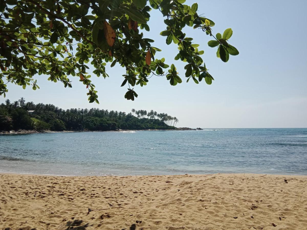 Moon River Surf Beach Cabana Tangalle Exterior photo